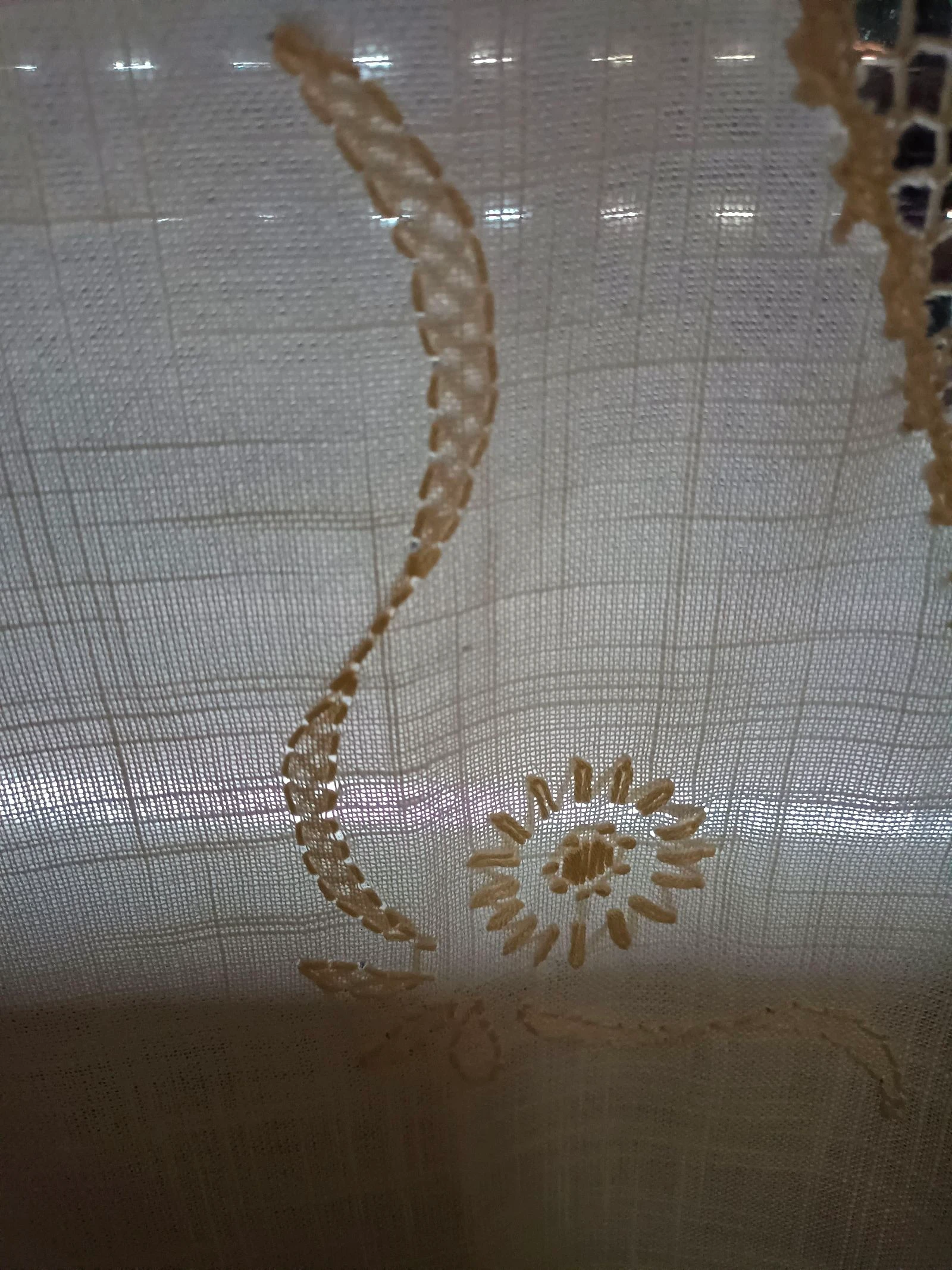 Rideau brodé avec dentelle – photo 3